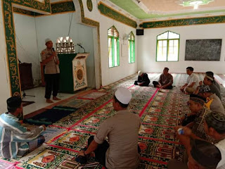 Tiba di Desa Bolli,Kapolres Bone Ceramah Agama Pentingnya Memakmurkan Masjid