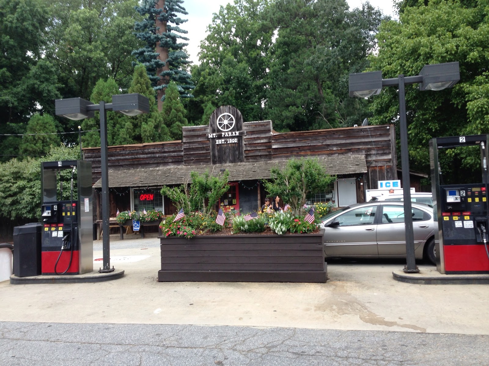 Mt Paran Country Store