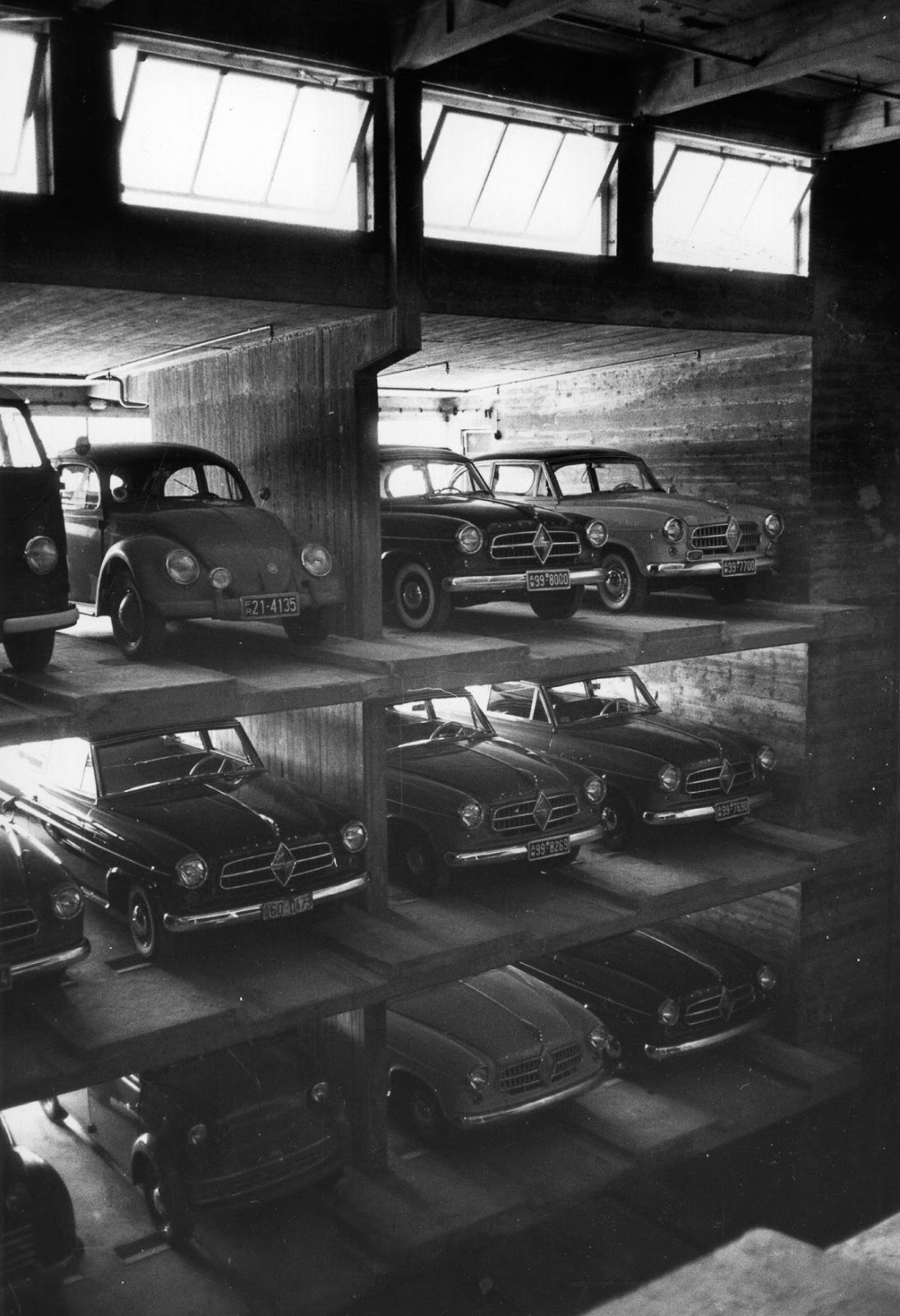 Space Saving Amazing Vintage Photographs of Vertical Parking Lots From