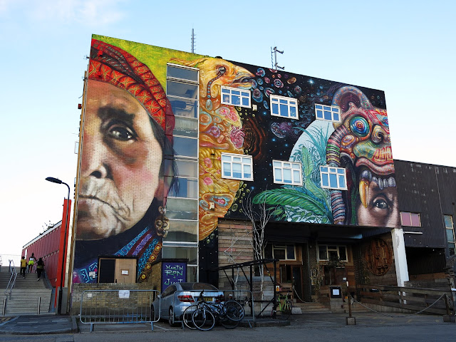After a quick piece at the Truman Brewery a few days ago, Martin Ron just finished working on a massive piece with his buddy Jiant in the district of Hackney Wick, East London.