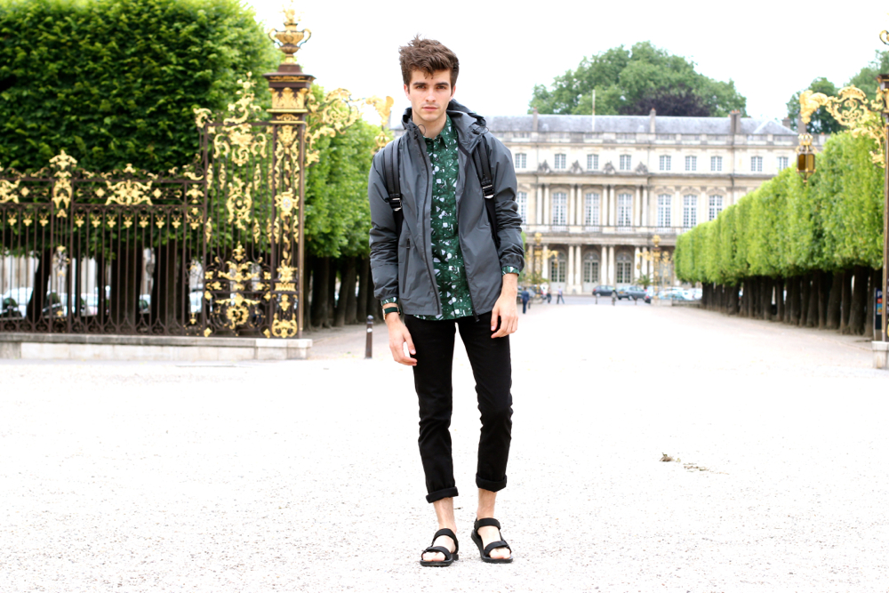 BLOG-MODE-HOMME_Monobi-Techwear_Teva-sandales_MattandNat-backpack-sac_Dries-Van-Noten-Chemise_Nancy-charlie-watch_Preppy-mensfashion7