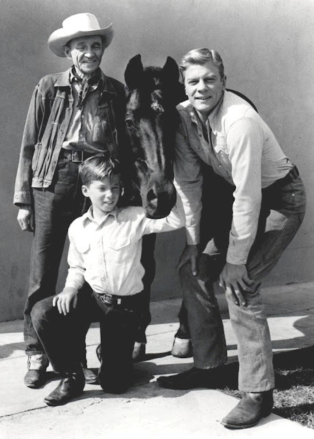 Remember Ranger Bob and his Buckeroo Club?