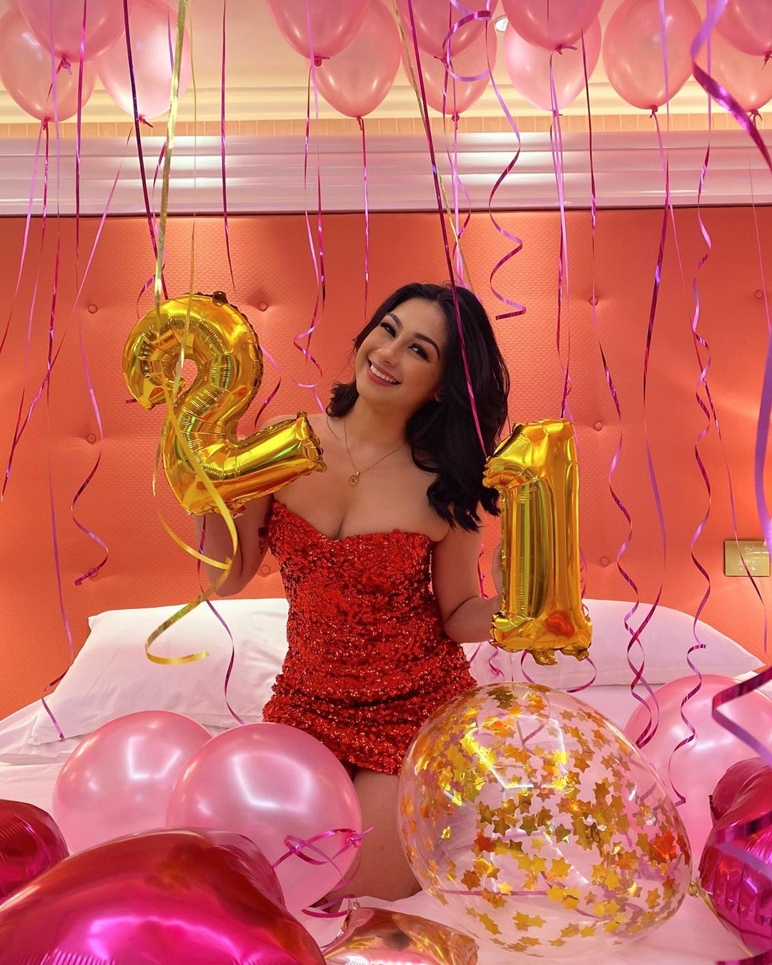 140 + Foto Zeinab Harake Model Seksi Instagram Selebgram ...