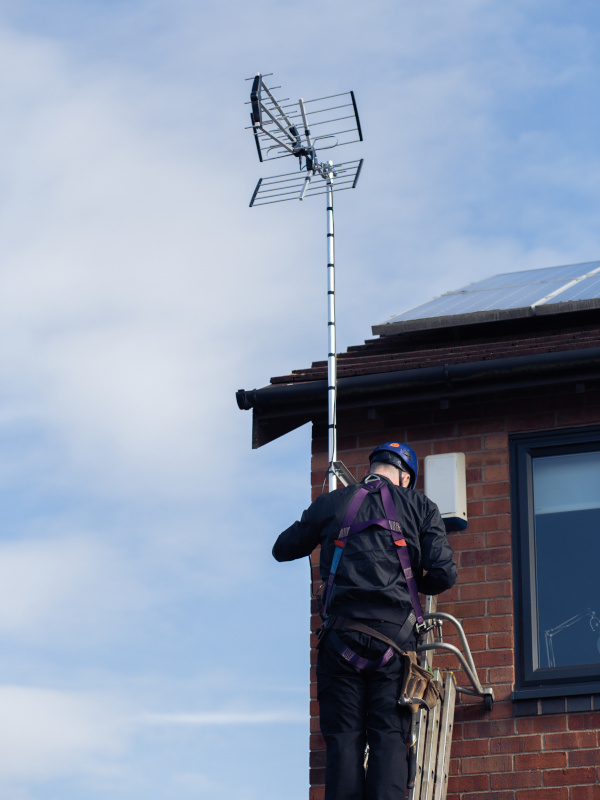 Peak TV Aerial systems Tel07762750715 4g and tv aerials