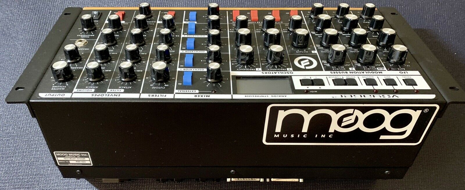 MATRIXSYNTH: Minimoog Voyager Rackmount Analog Synthesizer SN RM1920