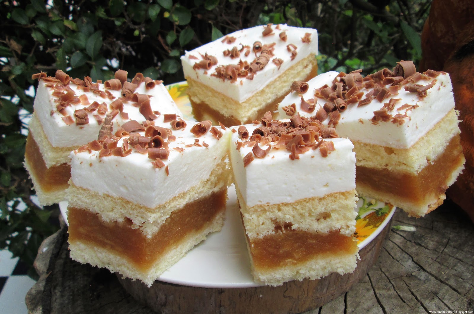 Moje Pyszne Latwe I Sprawdzone Przepisy Pyszna Szarlotka Na Biszkopcie Z Bita Smietana Szarlotka Krolewska Film