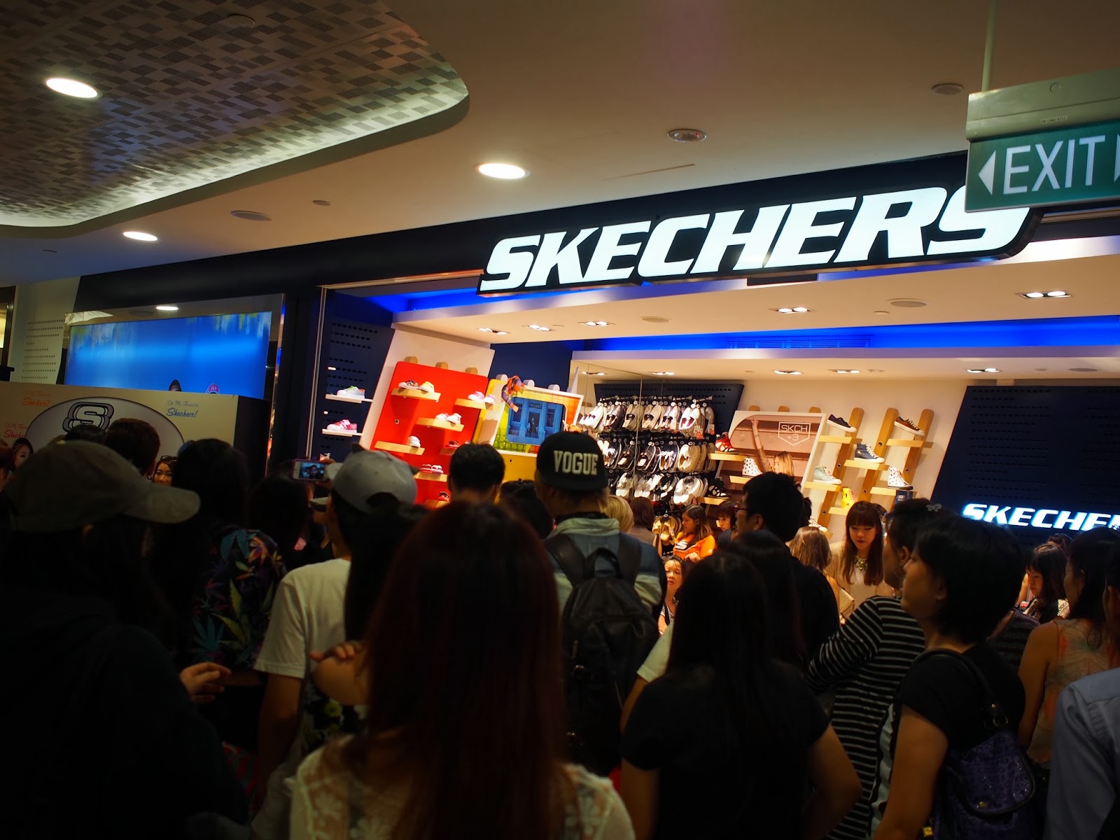 bugis skechers