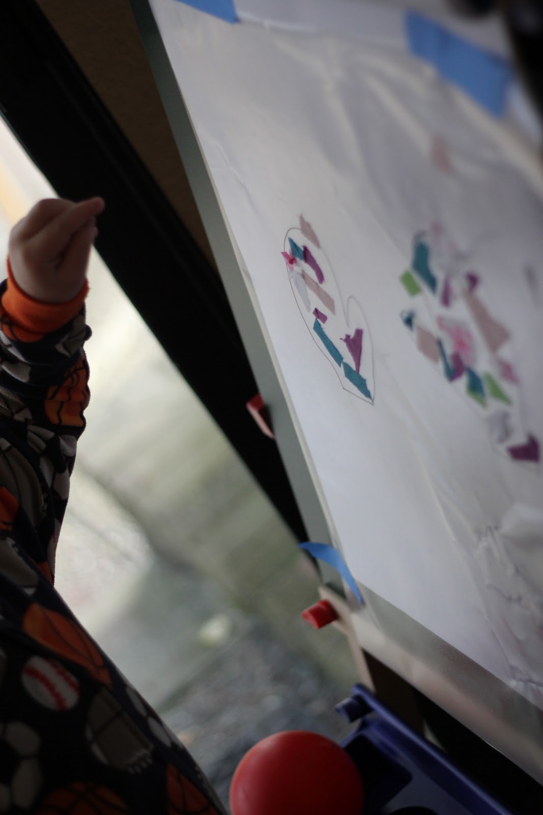 Toddler Approved!: Tissue Paper Mitten Sun Catcher