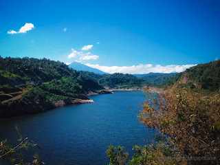 Beautiful Scenery Largest Water Titab Ularan Dam Between The Hills In The Dry Season North Bali Indonesia