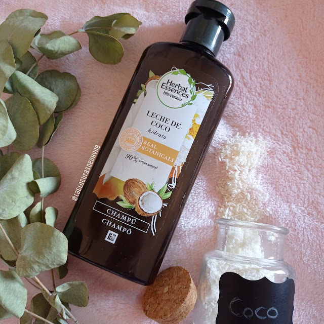 https://www.laslocurasdeahyde.com/2021/11/champu-leche-de-coco-herbal-essences.html