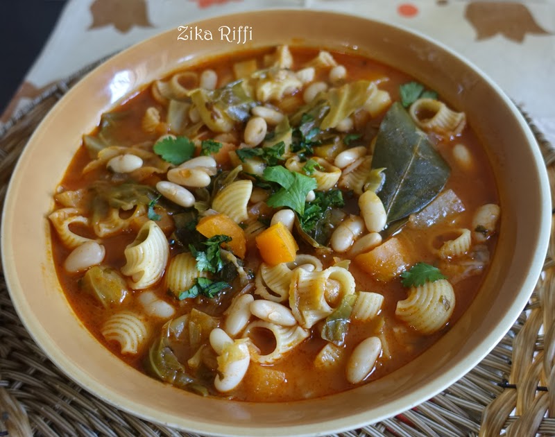MINESTRONE DE MAMANSOUPE DE HARICOTS BLANCS AUX LEGUMES