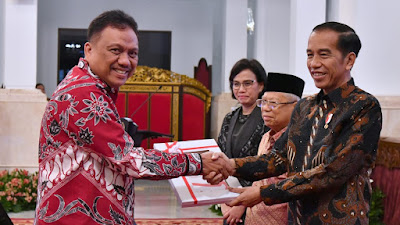 Gubernur Olly Terima DIPA 2020 Dari Presiden Jokowi