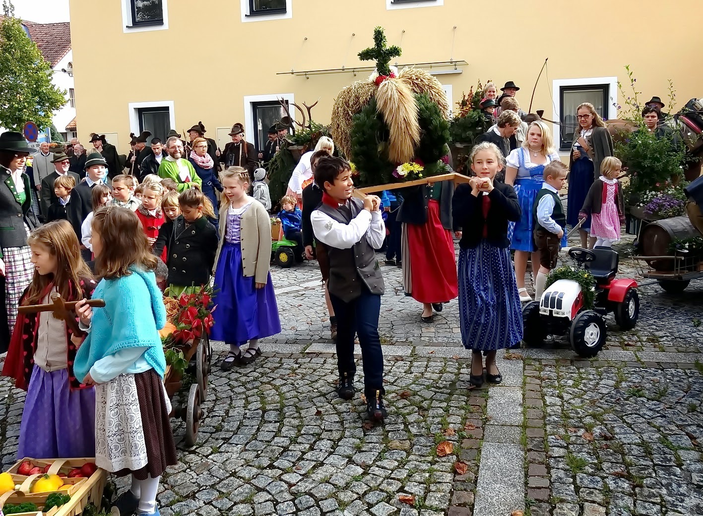 In der Mitte von Österreich ist das Stodertal: Erntedankfest in ...