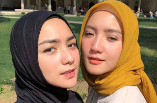 Kompak dan Memiliki Paras Yang Sama, 7 Seleb Cantik Ini Sering Dikira Kembar Kompak dan Memiliki Paras Yang Sama, 7 Seleb Cantik Ini Sering Dikira Kembar