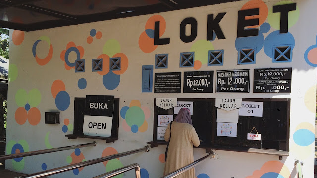 Ines Yuanta Blog >> Loket dan keterangan harga tiket Taman Botani Sukorambi. Loket dan keterangan harga tiket Taman Botani Sukorambi.