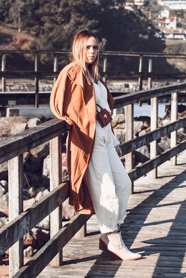 Outfit con pantalones slouchy