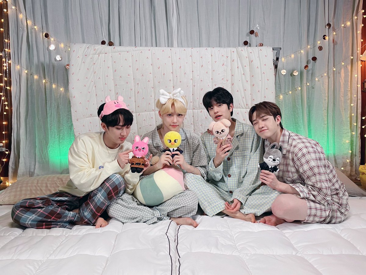 Bang Chan, Changbin, Felix y Seungmin presentan 오늘 밤 나는 불을 켜