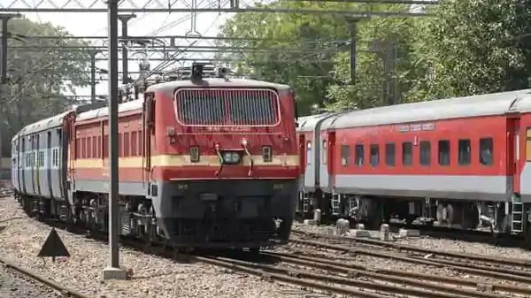 Coronavirus lockdown: Indian Railways starts first special train for migrant workers, Kochi, News, Trending, Lockdown, Students, Train, National