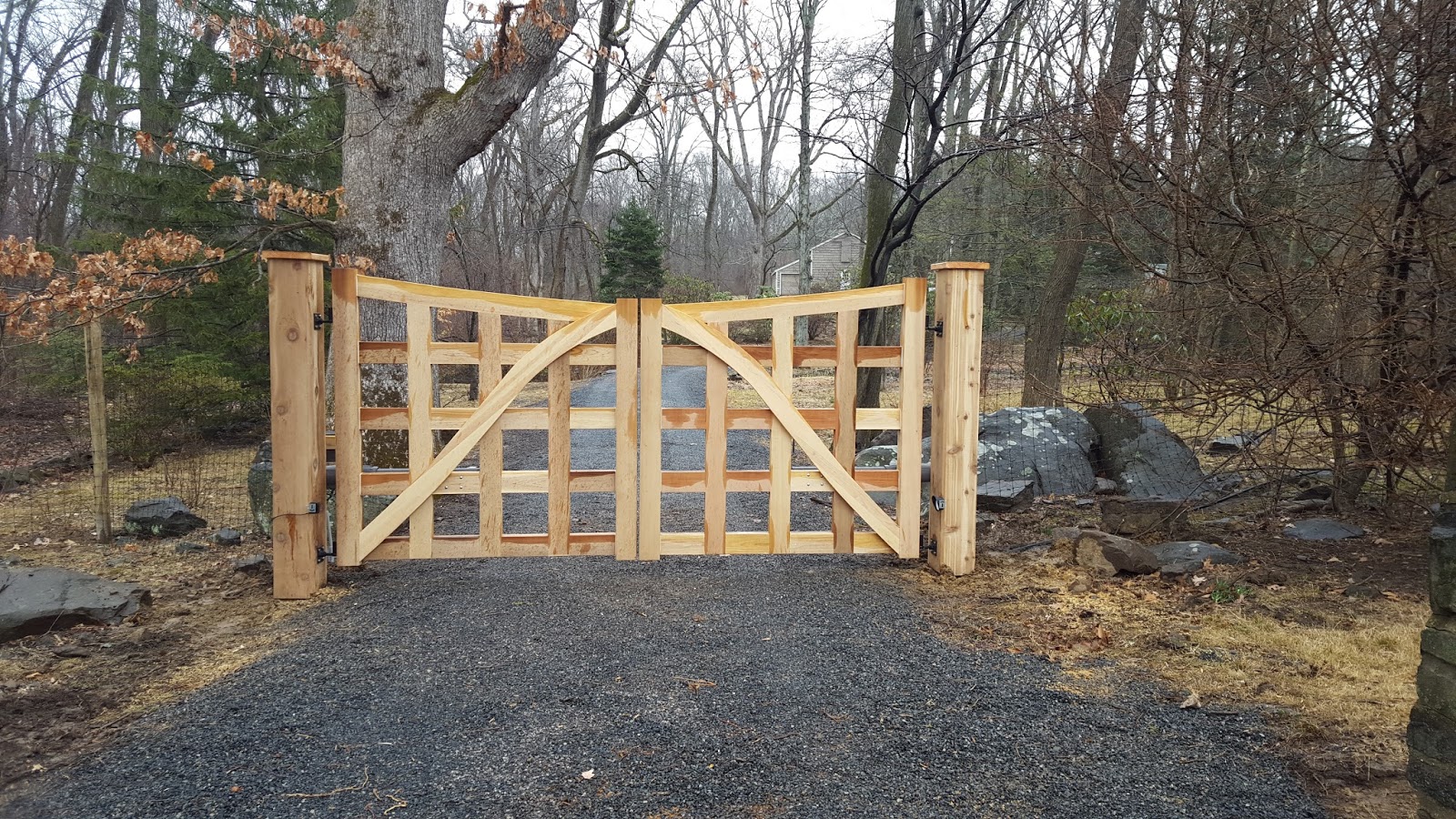 Viking G5 residential swing gate opener