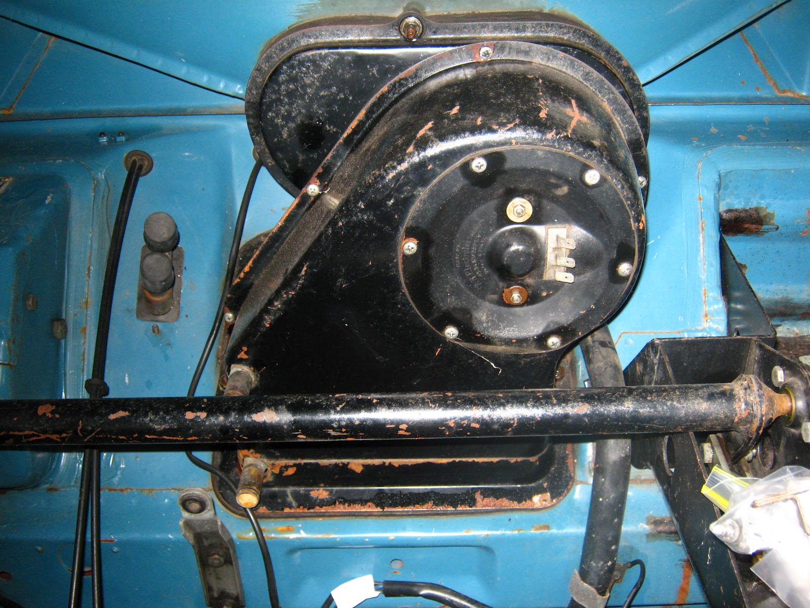 Restoration Volvo 122S 1969 Painting the heater and other parts