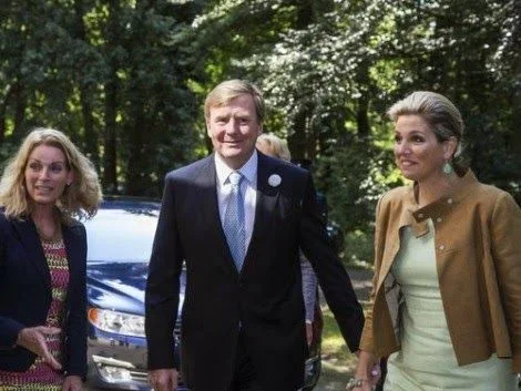 Queen Máxima participants of the Orange Fund Growth Programme in Driebergen