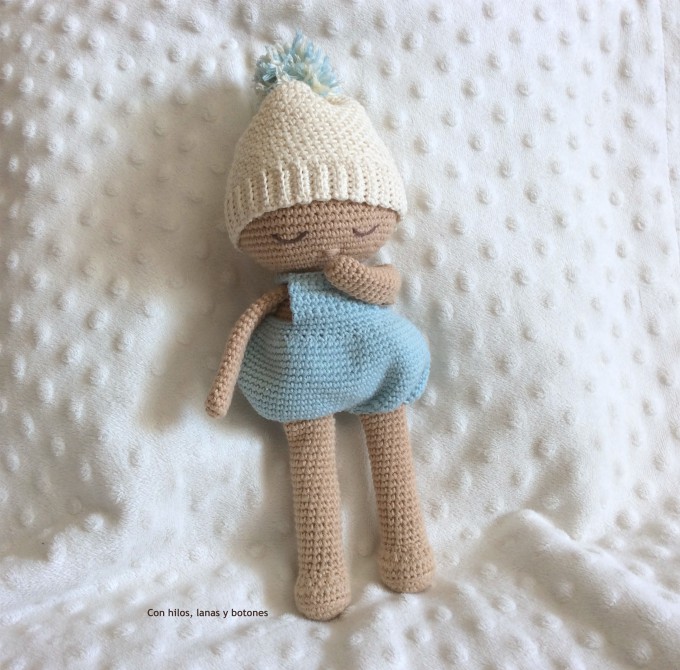 Con hilos, lanas y botones: Rubén amigurumi (patrón de La Crochetería)