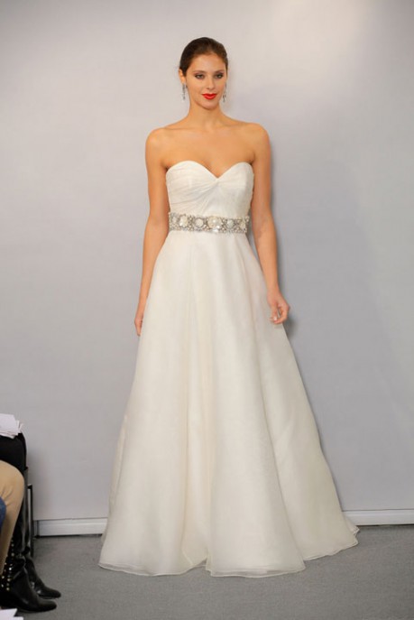 Nouvelles de la mode mariage: Robes de mari?�e Cendrillon