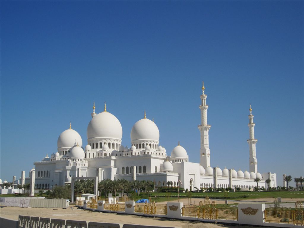 Фото маската столицы омана. Хор-факкан достопримечательности. Здание правительства оаэ. Владения маската и омана. Президентский дворец в абу даби.