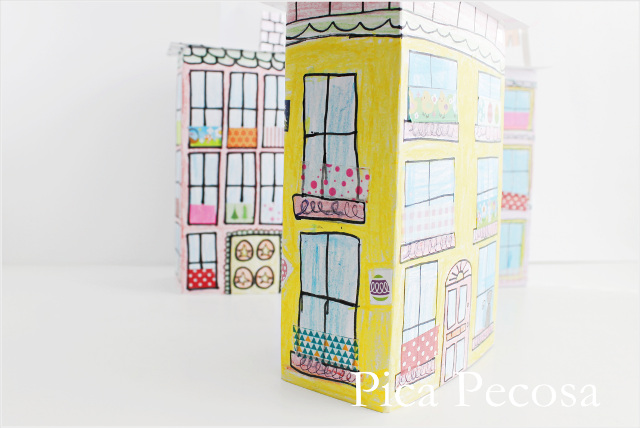 tutorial-como-hacer-casa-muñecas-con-carton-reciclado-packs-yogures-diy