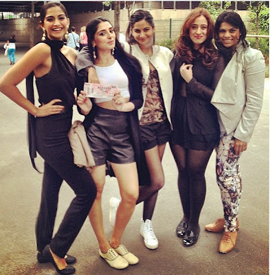 Sonam kapoor Birthday Celebs Photos with Friends