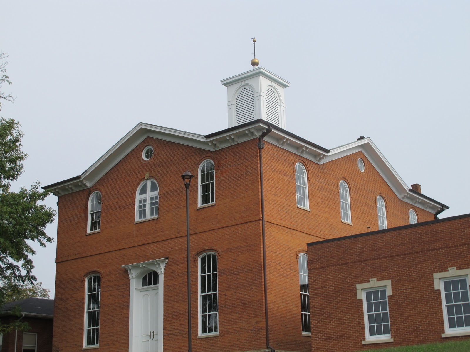 PrunePicker Mt Olivet, county seat of Robertson County, Kentucky.