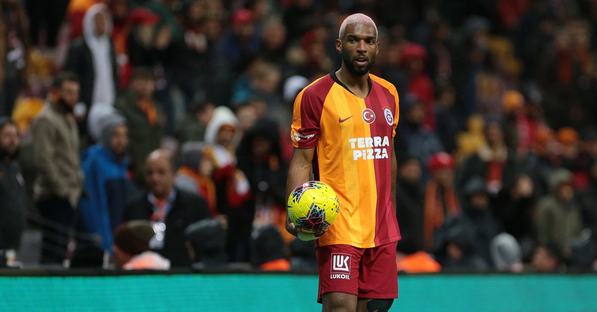 Tüm dünyayı etkisi altına alan salgından ötürü Euro 2020 gelecek sezona