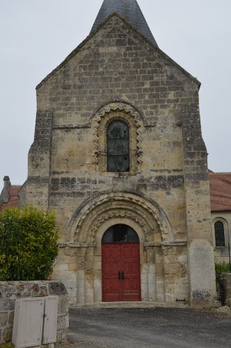 Romaanse kunst en architectuur Eglise SaintPierre et SaintPaul te