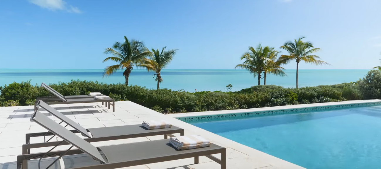 16 Photos vs. Majestic Home in Providenciales, Turks And Caicos Islands | Sotheby's International Realty - Luxury Home & Interior Design Tour 16 Photos vs. Majestic Home in Providenciales, Turks And Caicos Islands | Sotheby's International Realty - Luxury Home & Interior Design Tour