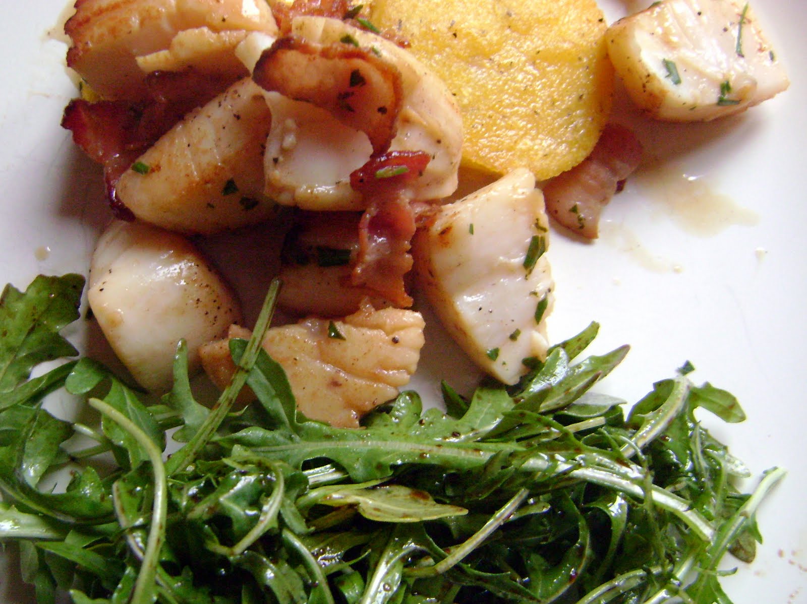 Work. Play. Eat. Dream... Eat Tarragon and Bacon Scallops on Crispy