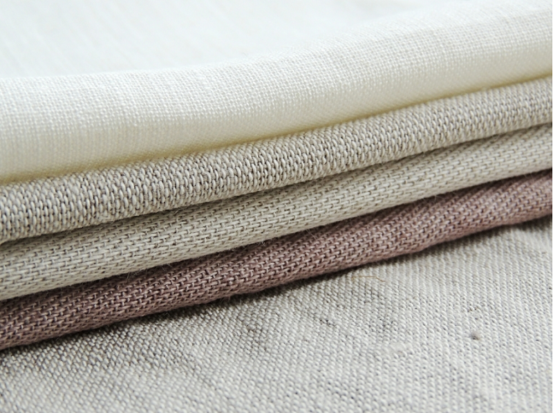 Vải đũi dệt từ sợi tơ tằm thô