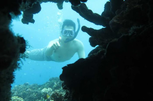 Jinn Cave atau Gua Jin Taman Laut Olele
