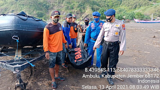 Jenazah Bocah 9 Tahun Ditelan Ombak Pantai Selatan Akhirnya Ditemukan Jenazah Bocah 9 Tahun Ditelan Ombak Pantai Selatan Akhirnya Ditemukan