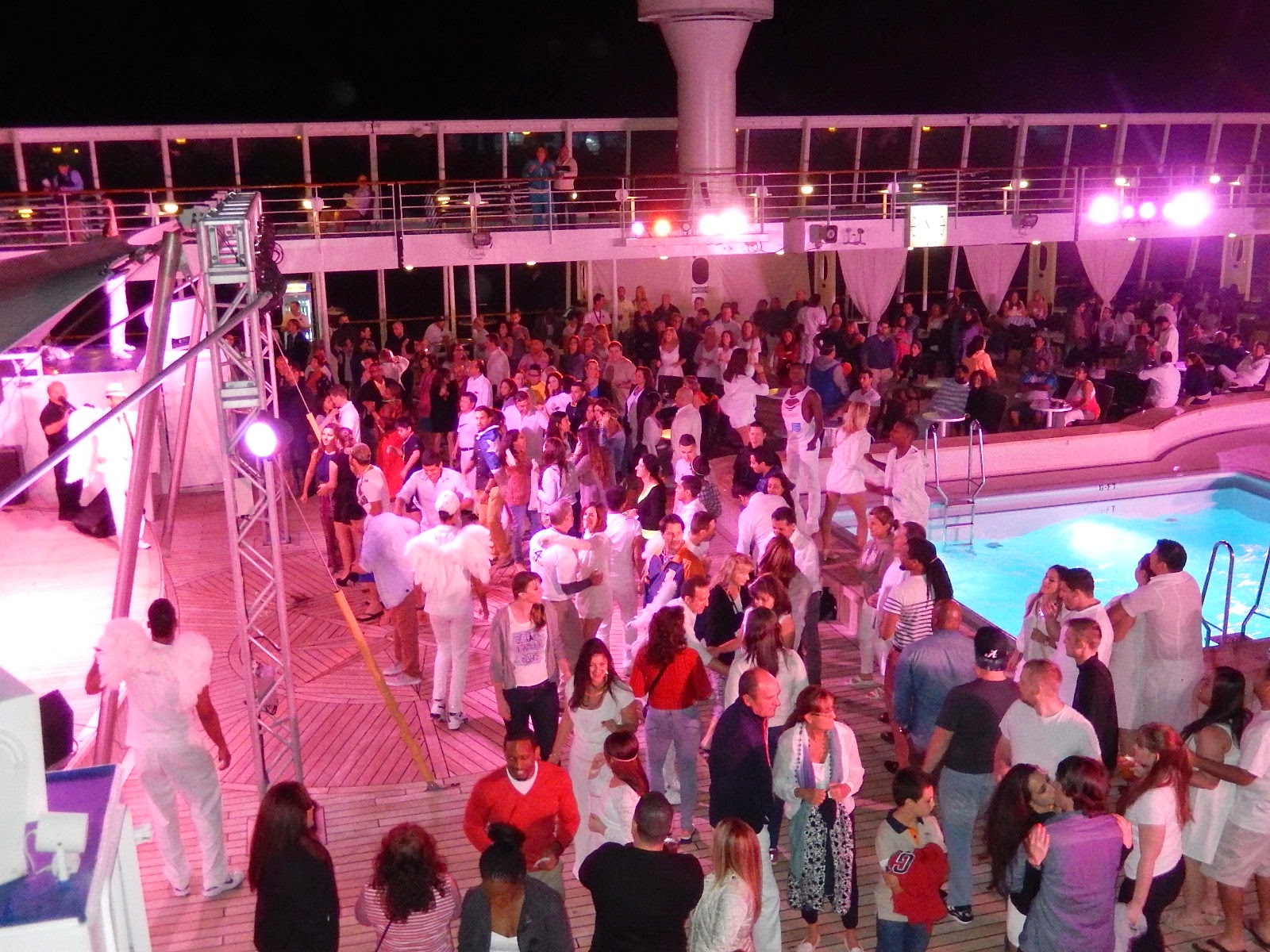 Save Pleasure Island Blog White Hot Party On Norwegian Sky