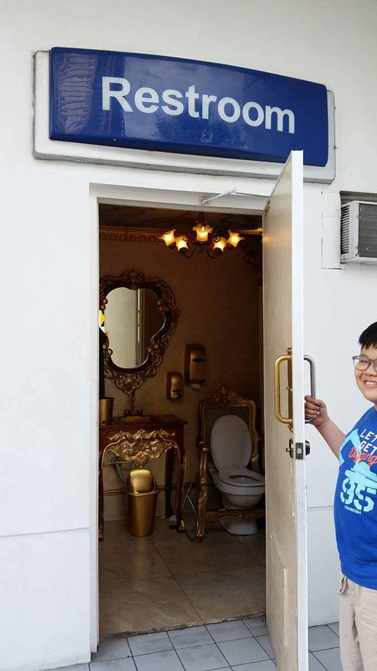 This Gas Station Toilet Will Make You Feel Like a King My Crazy Email