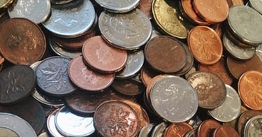 [請益] 美元持續走貶，美元資產如何處理?