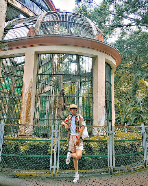 The Zoo and Botanical Garden has many beautiful check-in corners that attract young people