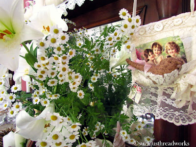Suziqu's Threadworks: Christmas Blessings, Christmas Lillies and Gifts