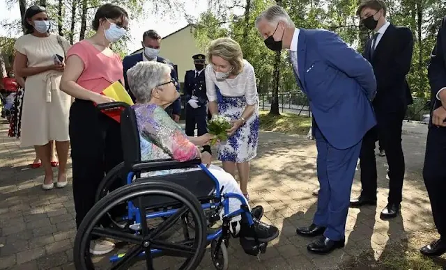 Princess Eleonore wore a roman-lace inset floral print dress from Maje. Blue floral print dress from Carolina Herrera