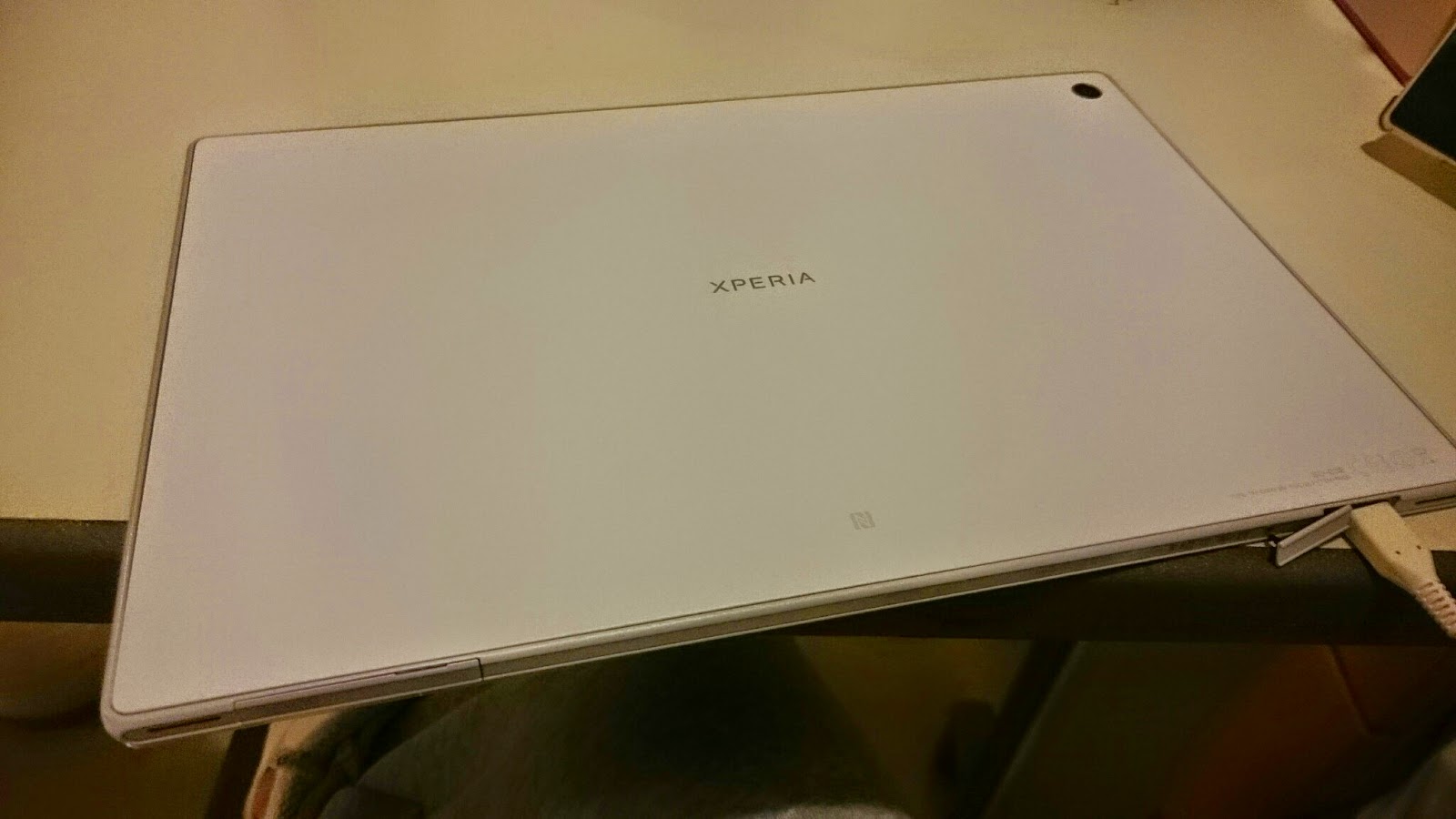 docomo（ドコモ）神対応!?「XperiaTM Tablet Z SO-03E」液晶修理＆外装交換 自己負担約3,000円|好奇心旺盛な
