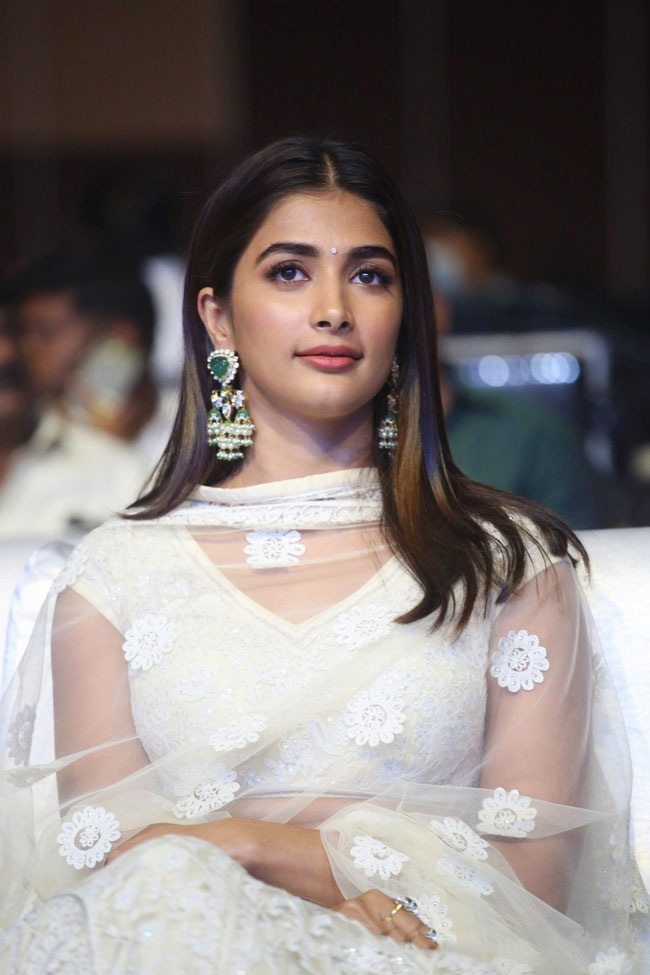 Pooja Hegde in White Salwar from Most Eligible Bachelor Event Pooja-hegde-most-eligible-bachelor-20