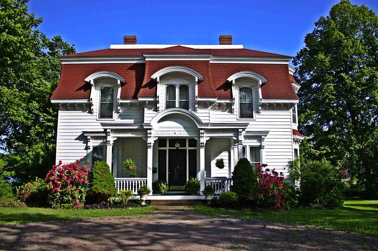Sweet House Dreams 1870 Second Empire Inn in Amherst, Nova Scotia, Canada