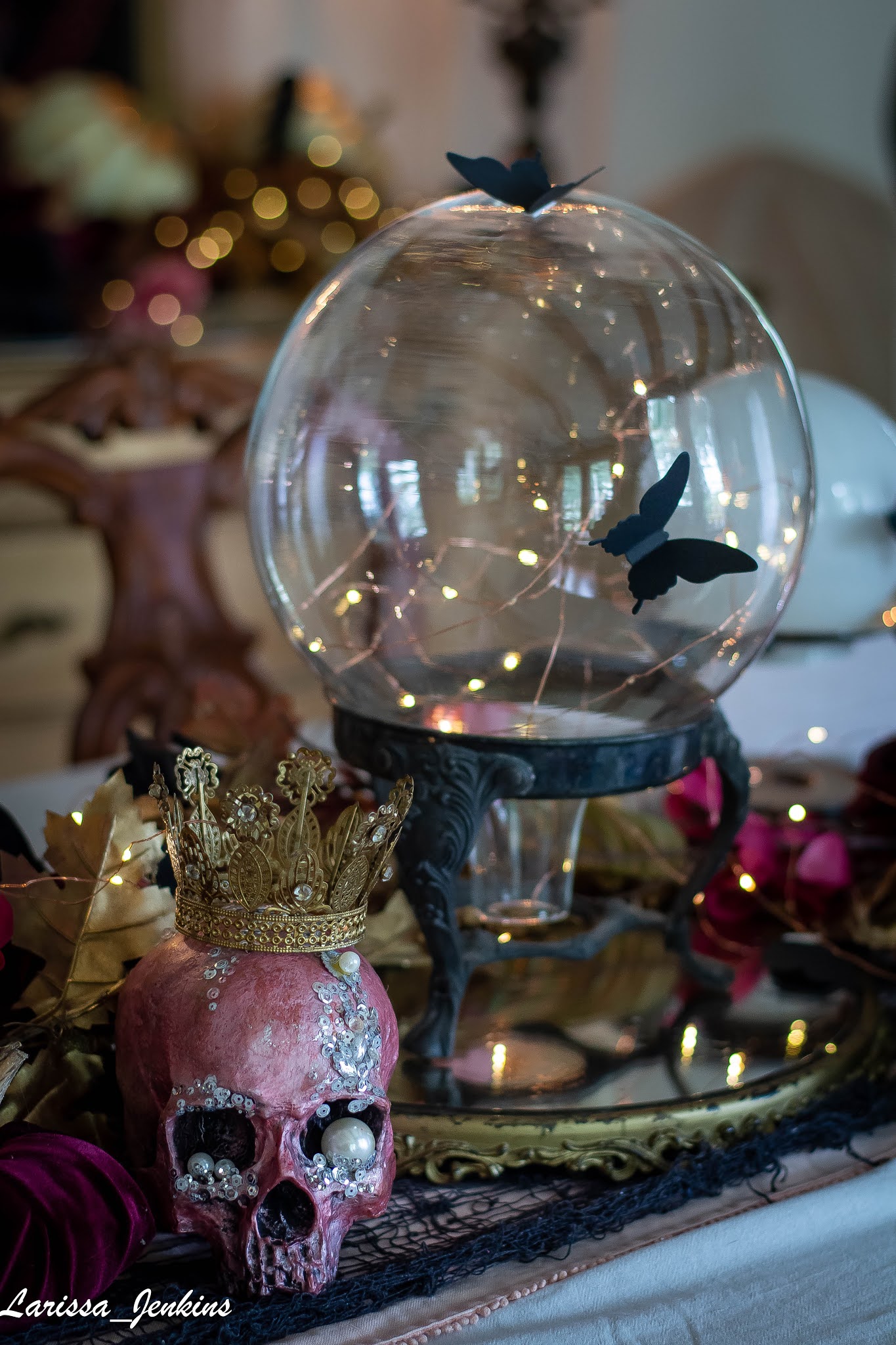 DIY: Magic Crystal Ball  Halloween Room Decor 