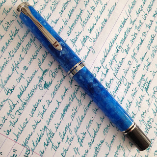 Review of the Pelikan Souveran M805 Vibrant Blue Fountain Pen