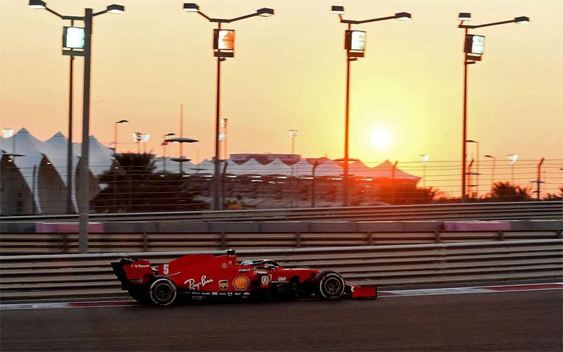 Sebastian Vettel con la Ferrari SF1000